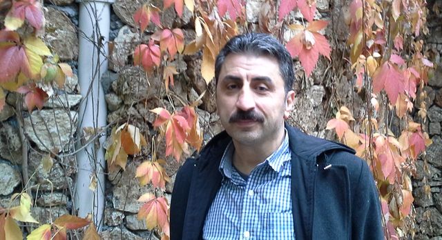 Saçımızı ağartan Hud suresi mi dünya işleri mi?