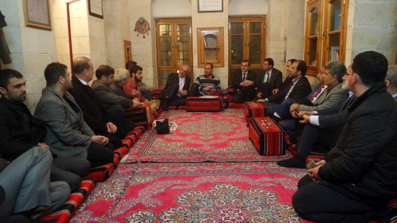 Eğitim Felsefesi ve Okulu Yeniden Düşünmek