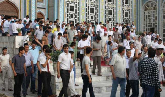 Tacikistan'da 100'den fazla cami kapatıldı