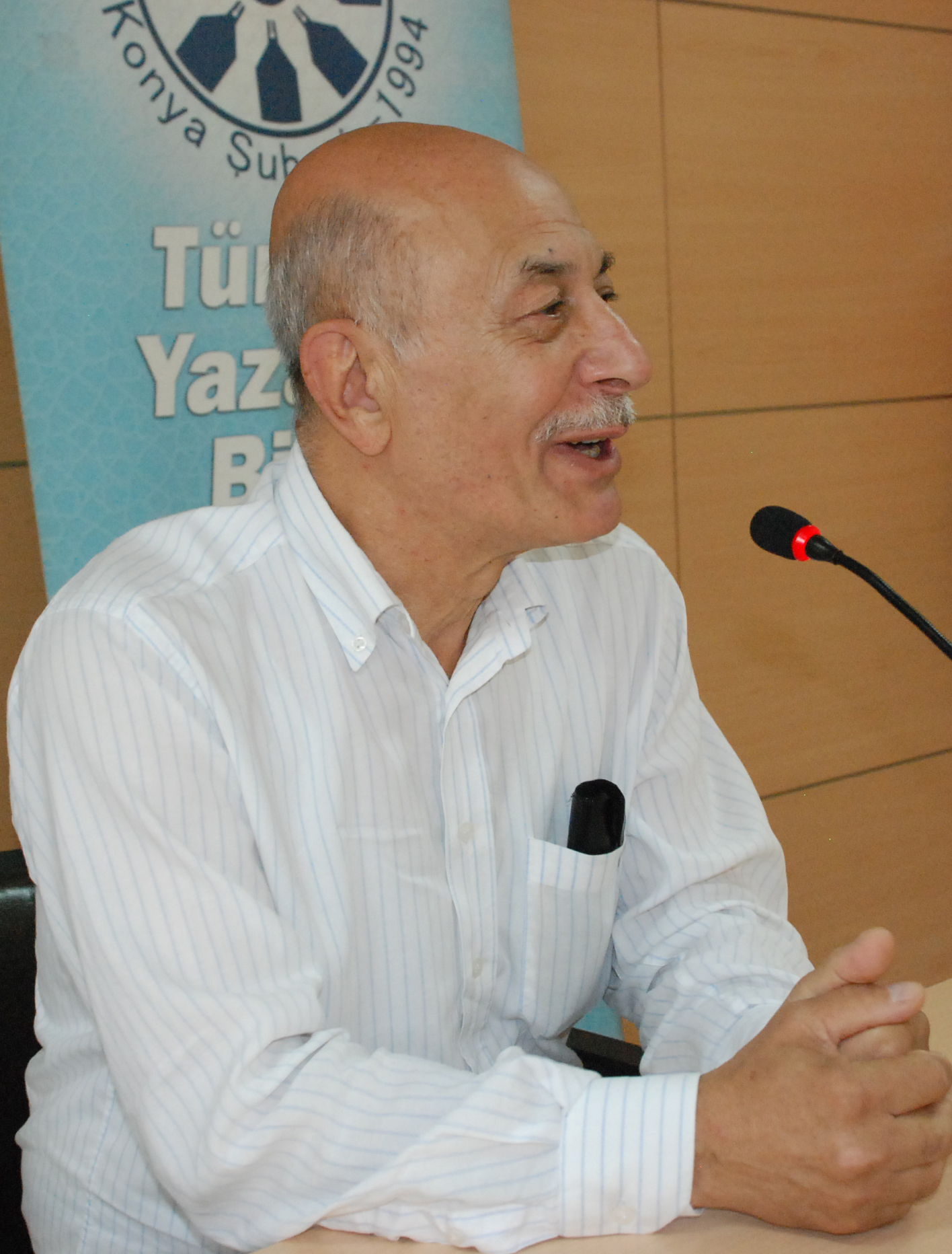 TYB’de konuşan Şair-Yazar Metin Önal Mengüşoğlu: Topluma Öfke Aşısı Yapmalıyız