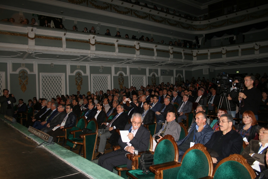 Türkçe’nin 11. Uluslararası Şiir Şöleni Kazan’da başladı