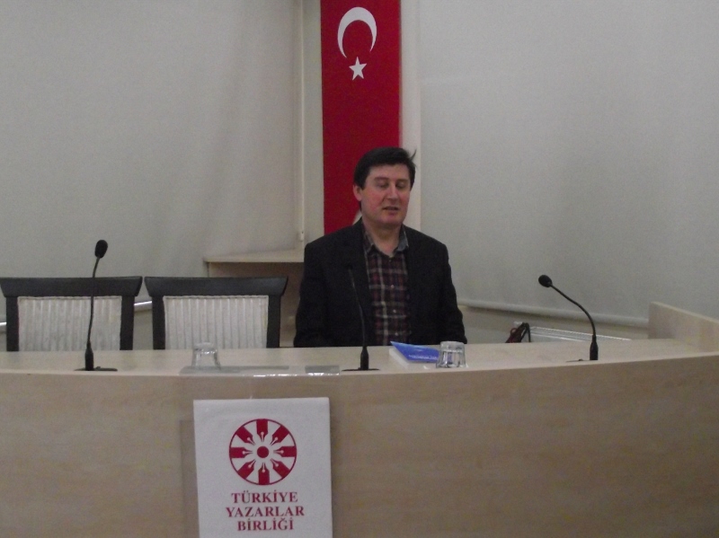 Kamil Yeşil "Edebiyat ve Eğitim İlişkileri"ni anlattı
