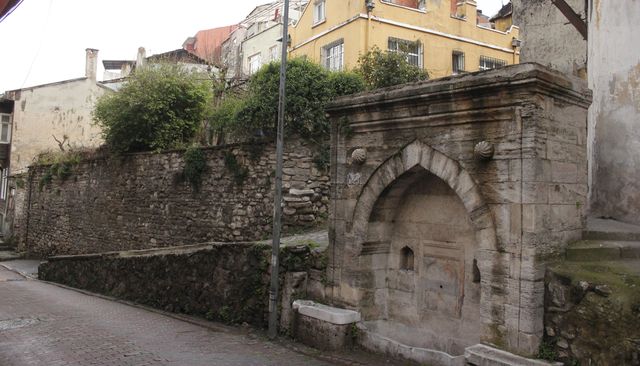 Bu çeşmelerden de gözyaşı akıyor!