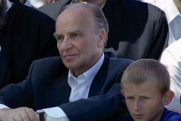 Bir kahraman ve meçhul çocuk