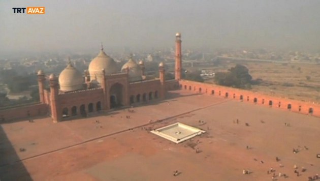 Dünyanın en büyük beşinci camisi Lahor'da