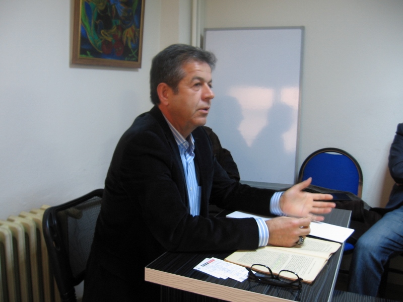 TYB İzmir Şubesinde “Türkçe ve Dünya Dilleri” Konuşuldu