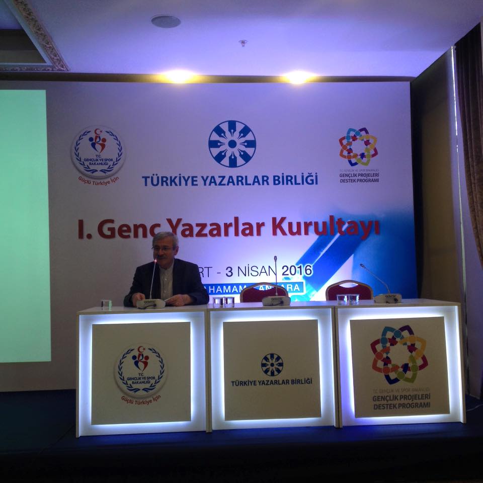 "Genç Yazarlar Kurultayı" Başladı