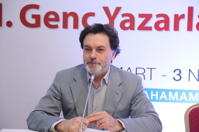 Prof. Dr. Hicabi Kırlangıç: Türk şiiri Arap şiirinden, Arap şiiri Fars şiirinden habersiz