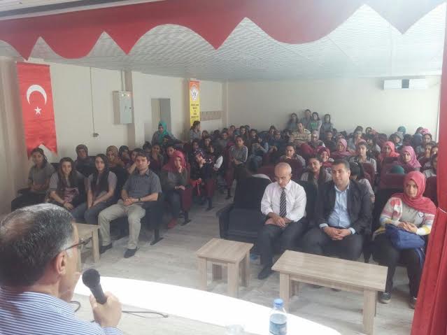 Anne sevgisi duygusal ve sosyal gelişiminin temelidir