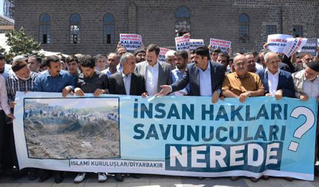 Dürümlü'de ölenler için gıyabi namaz