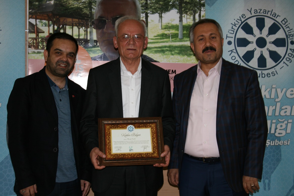 Yazar Mustafa Özçelik TYB Konya’da konuştu: Batılı formla yerli edebiyat olmaz