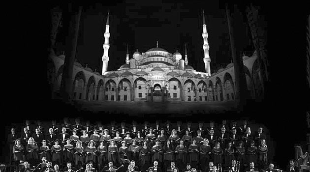 Sultanahmet'te teravih sonrası senfoni konseri