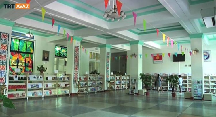 Bişkek'te 1 Milyon Kitaplı Bir Çocuk Kütüphanesi Var