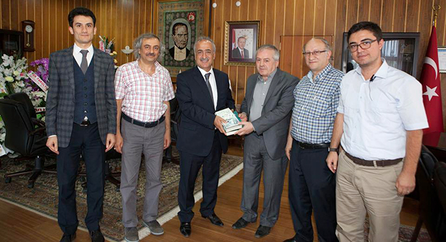 Erzurum Şubesi'nden Rektör Çomaklı’ya Kitaplı Ziyaret