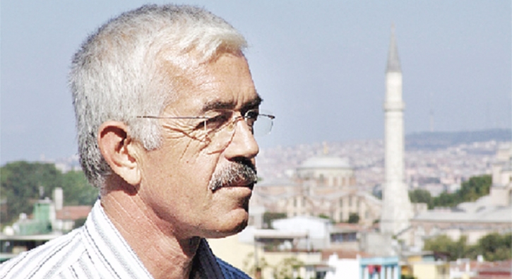 'İnsan dediğin bir tek yapraktır'