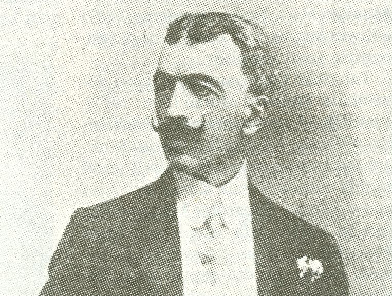 Ahmet Hikmet Müftüoğlu'nun Dünyasına Buyrunuz