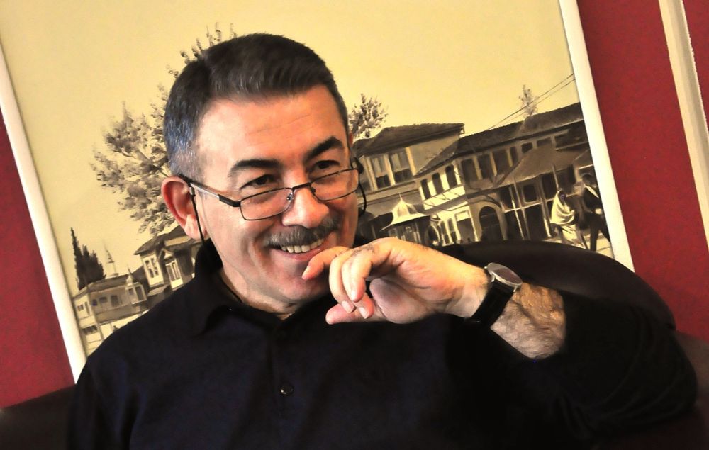 Okuyanı Çağrışımlara Davet Eden Şiirler