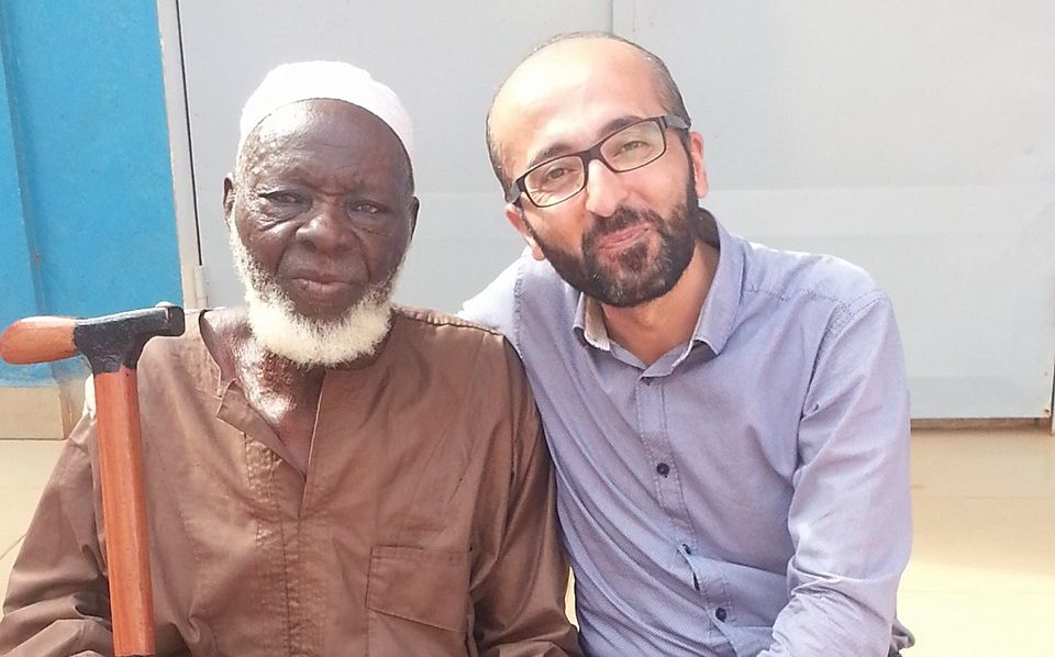 Fakir Sofrasına Oturmayan Şiiri Terk Et