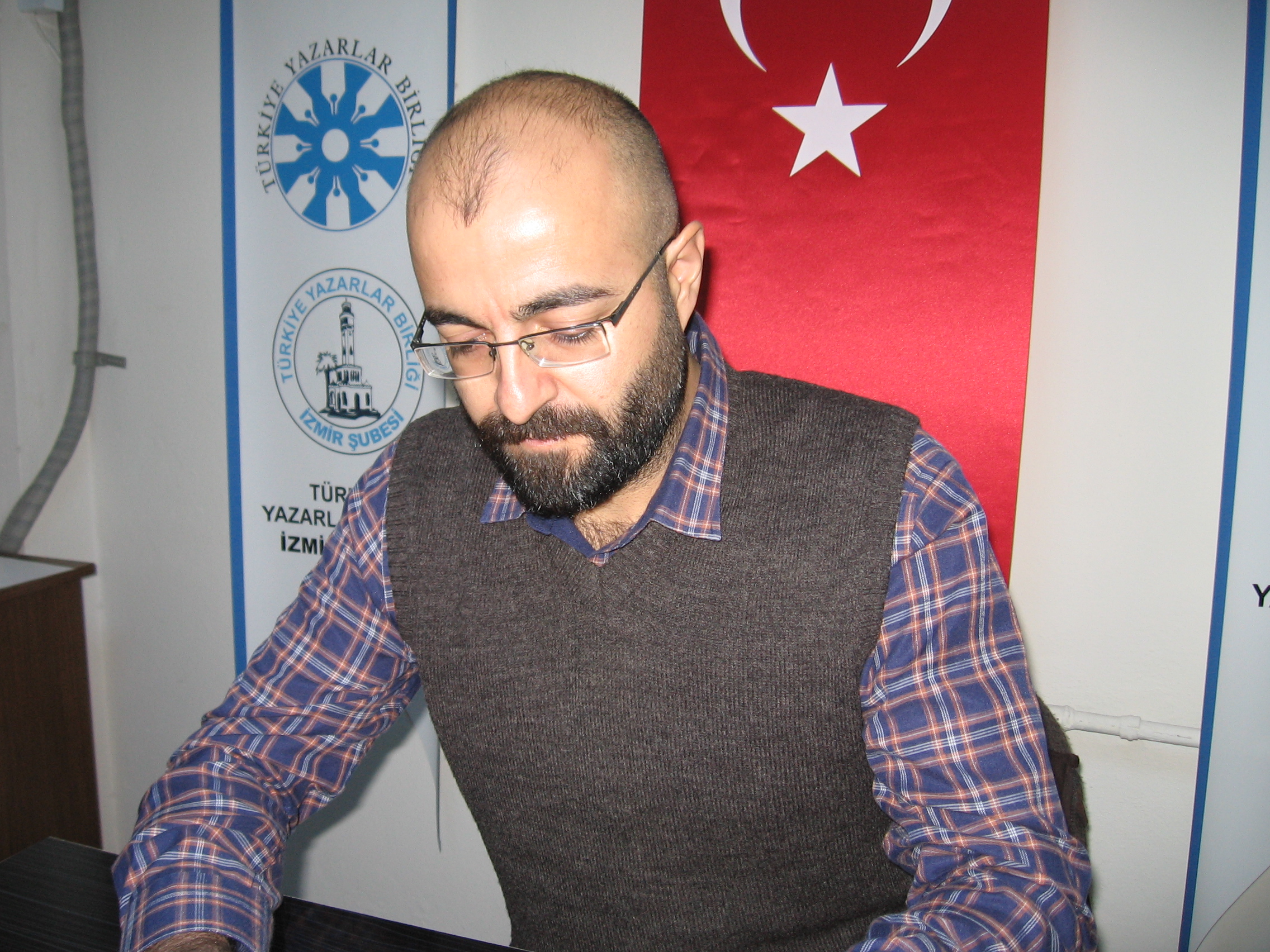 “İzmir, Attilâ İlhan’ı Unutmadı.”