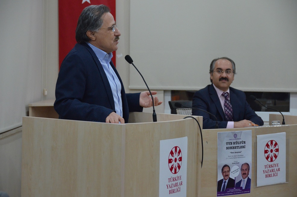 Şükrü Karatepe "Yeni Anayasa" çalışmaları üzerine konuştu.