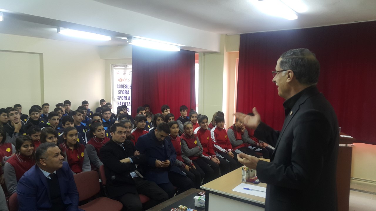Siirt Temsilcisi" İzzettin İçin" Gençlerle Buluştu