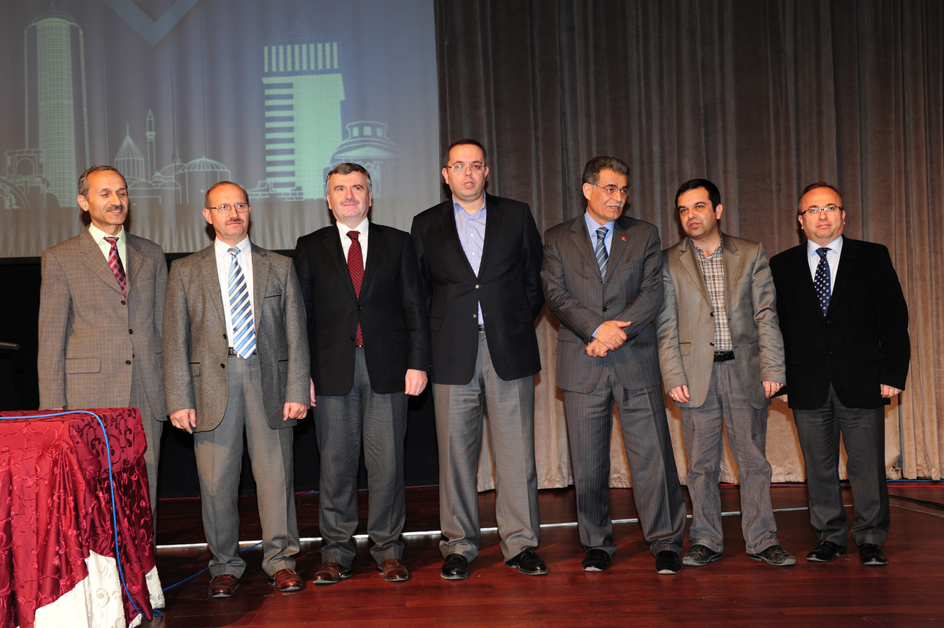 Erhan Afyoncu: Türkler Avrupa Medeniyeti içinde asimile olmayan tek millettir