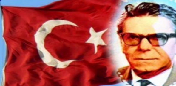 Arif Nihat Asya'nın kendi sesinden 'Bayrak' Şiiri