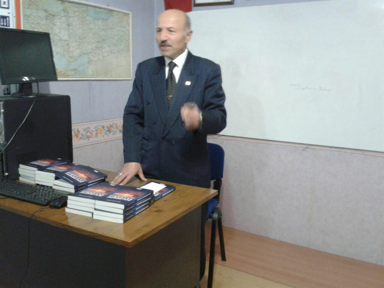 Trabzon'da Mehmet Mutluoğlu; "Kutlu Medeniyet Sevdamız" kitabını anlattı