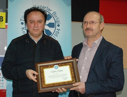 Ali Emre: “Kitap Girmeyen Eve Her şey Girer.”