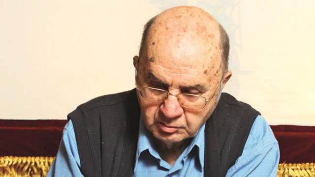 Karagöz yetim kaldı