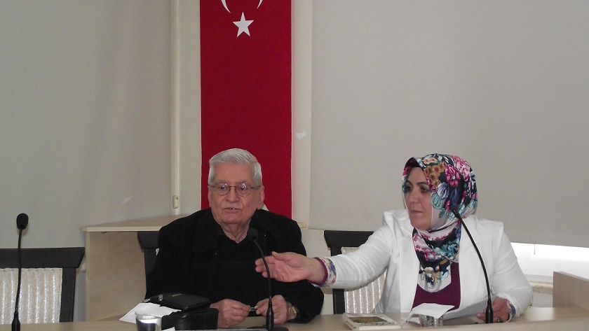 Rasim Özdenören: Öykü Ânı yansıtır