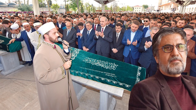 Mehmet Akif'in yanında