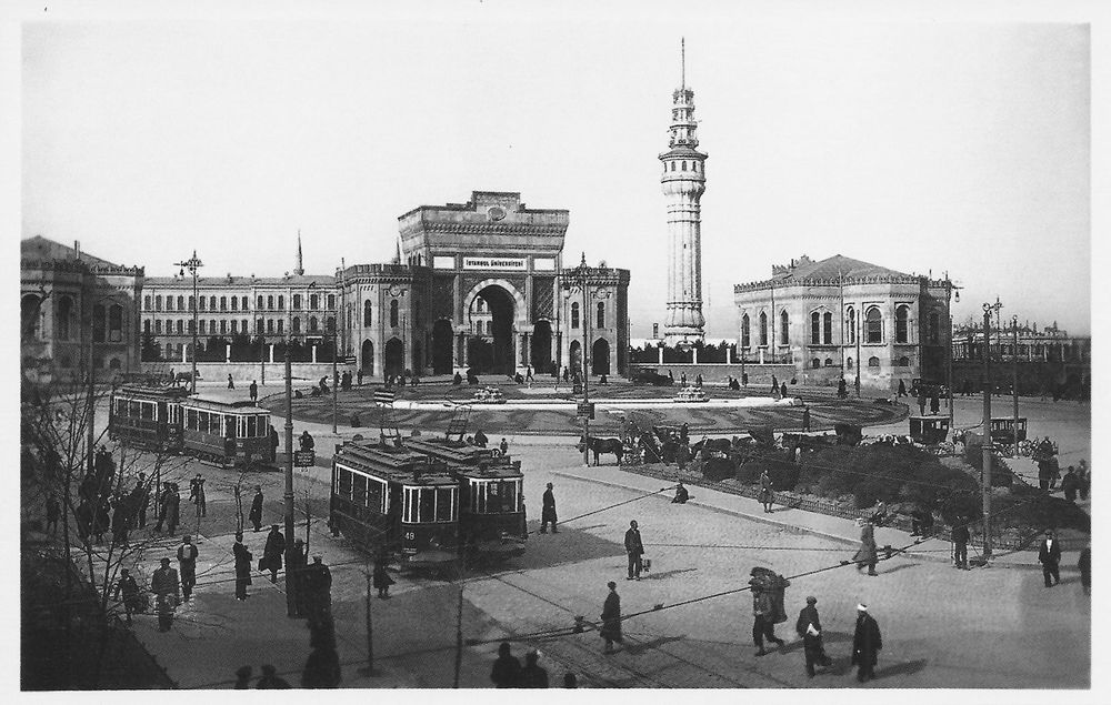İstanbul’un Tahrip Edilen Talihsiz Bir Köşesi: Beyazıt Meydanı
