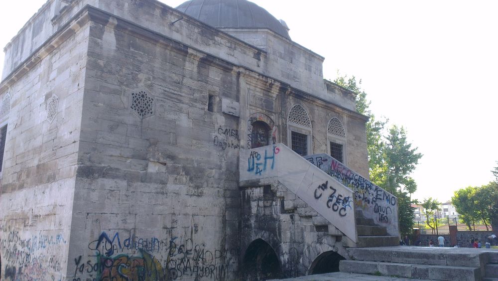 Rivayet Muhtelif, Rezalet Aşikar: Siyavuş Paşa Kasrı ve Acınası Hali