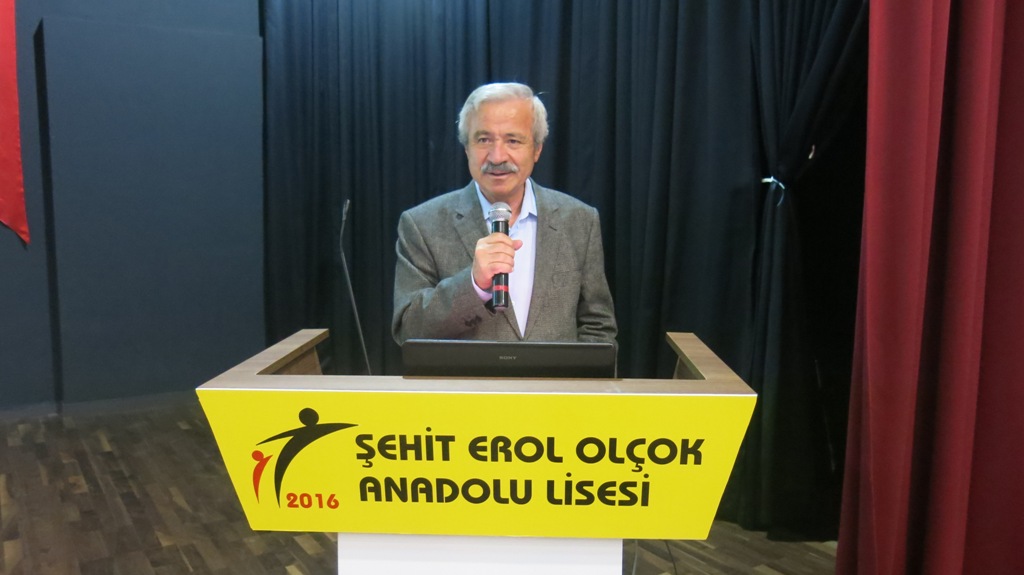 D. Mehmet Doğan Sakaryalı öğrencilerle buluştu