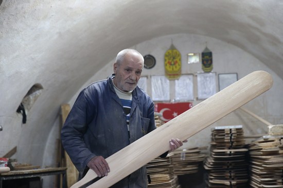 Şanlıurfa’da 600 Yıllık Dükkânda Fırın Küreğine Devam