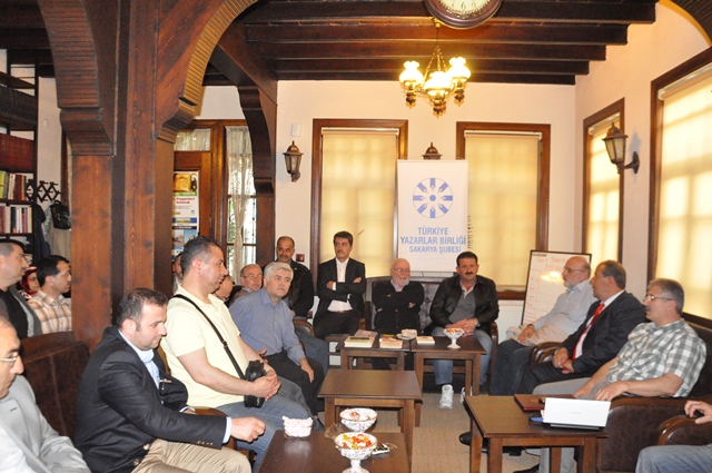 TYB Sakarya Şubesi'nde Aynalıkavak Yazıları Söyleşisi Düzenlendi