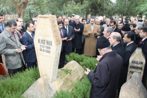 Mehmet Âkif İnan adı üniversiteye verilmeli