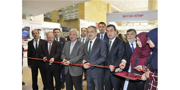 Selçuk Üniversitesi Kitap Fuarı Açıldı