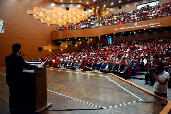 Ahi Evran-ı Veli Hazretleri'nin huzurunda