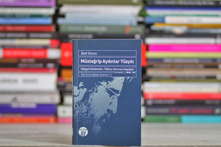 Akif Emre'ye Göre Kim Entelektüel, Kim Aydın, Kim Münevver?