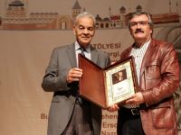 Türkçenin 13. Uluslararası Şiir Şöleni’nde Sehend Büyük Ödülü Mehmet Ömer Kazancı’ya verildi