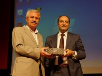 D. Mehmet Doğan'dan "Uzaktaki Yakın - Kaşgar" Konferansı