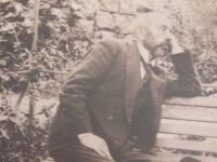 Akif’in yalnızlığına talip olabiliyor musun?