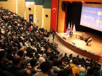 Türkiye’nin yazarları Sakarya’da öğrencilerle söyleşi yaptı