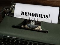 Espritüel Konuşmalar I: Demokrasinin Esprisi