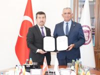 KKTC MEB Bakanı Çavuşoğlu TYB Başkanı Arıcan’ı ziyaret etti