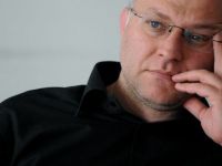 İyiliğin peşinde bir ömrü sürmeye çağırıyor