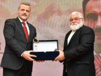 Ankara'da iki rektöre Muhsin Yazıcıoğlu ödülü