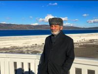 Özcan Ünlü: Önden Giden İki Atlı: Nazif Hoca, Mehmet Abi...